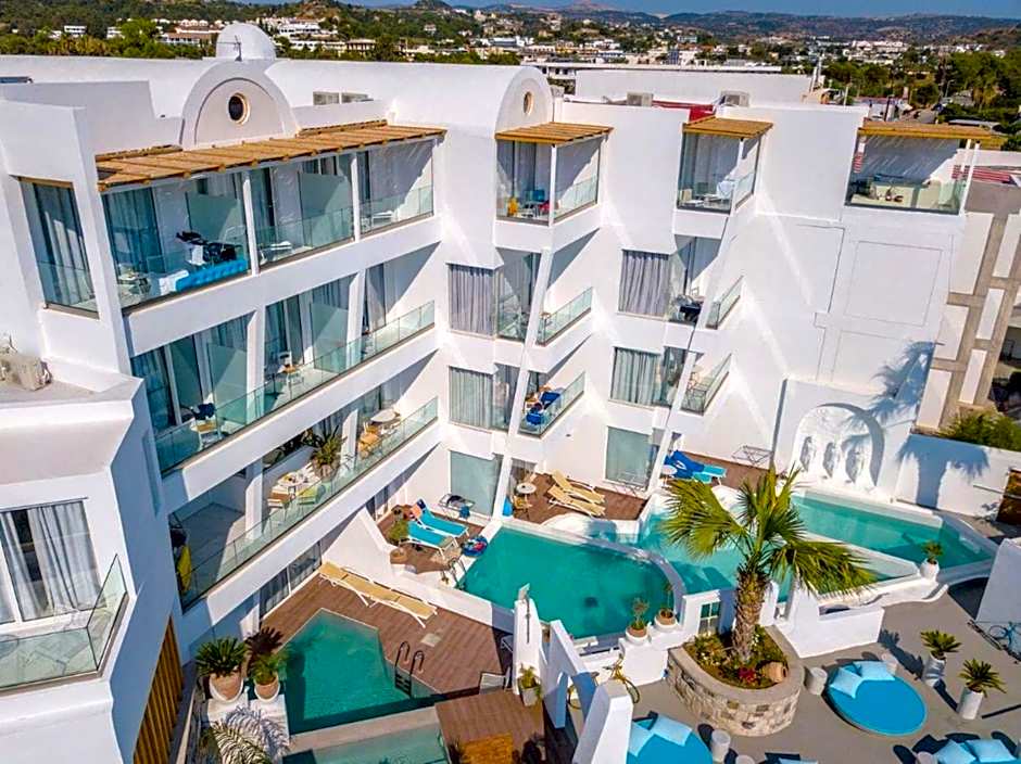 Kouros Home & Suites