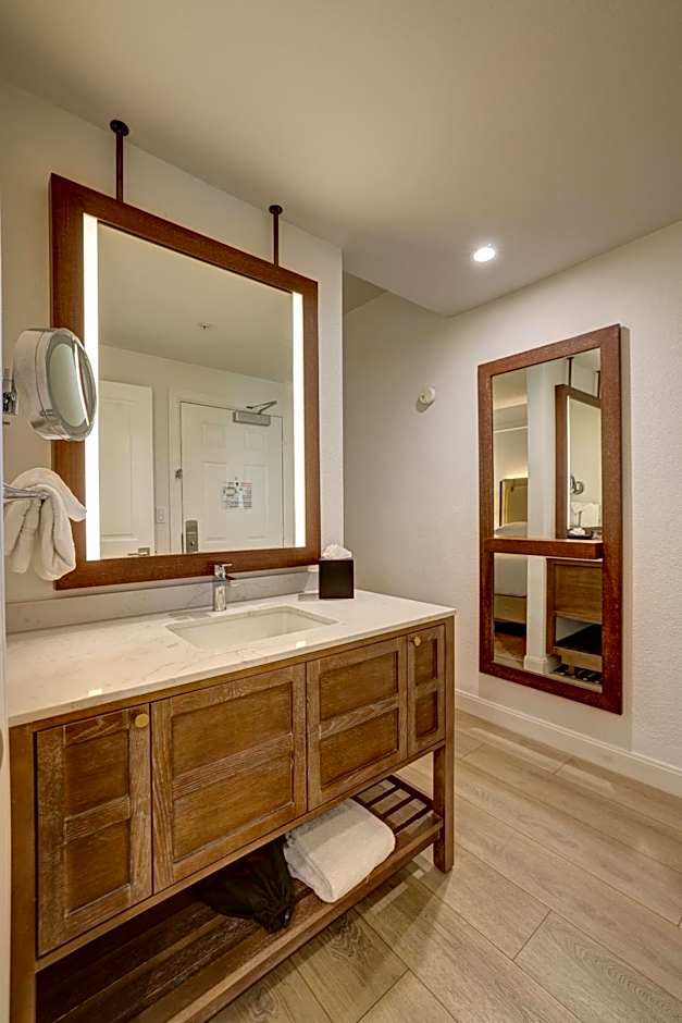 Sonoma Valley Inn, Tapestry Collection by Hilton