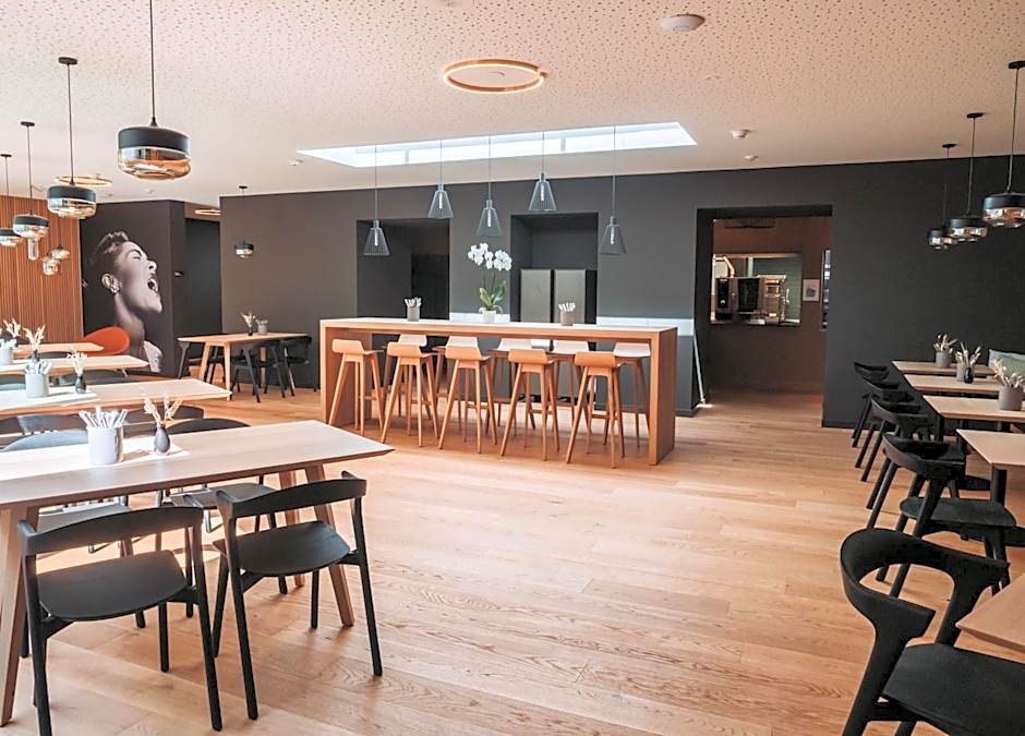 Montreux Youth Hostel