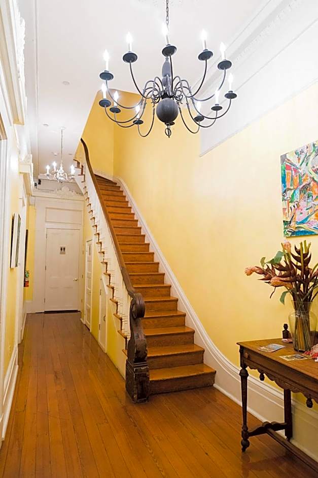 Creole Gardens Guesthouse and Inn