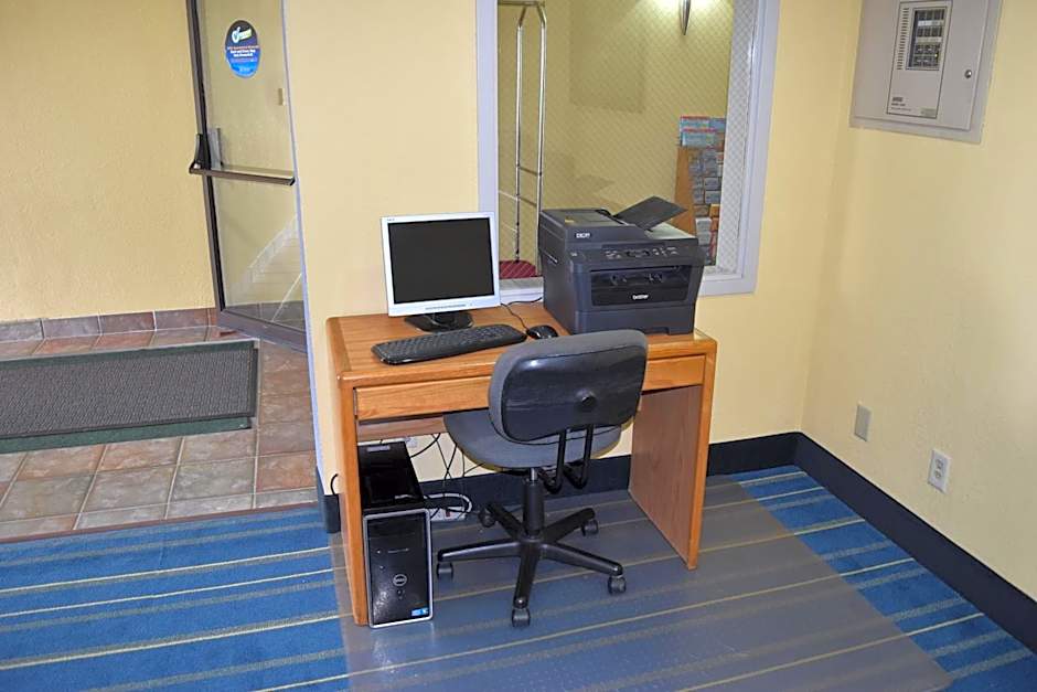 Days Inn by Wyndham Grand Island