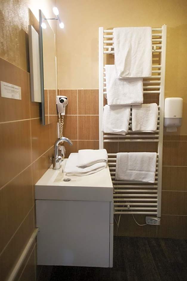 Le Victor Hugo - Hotel et Restaurant - Logis Hotels