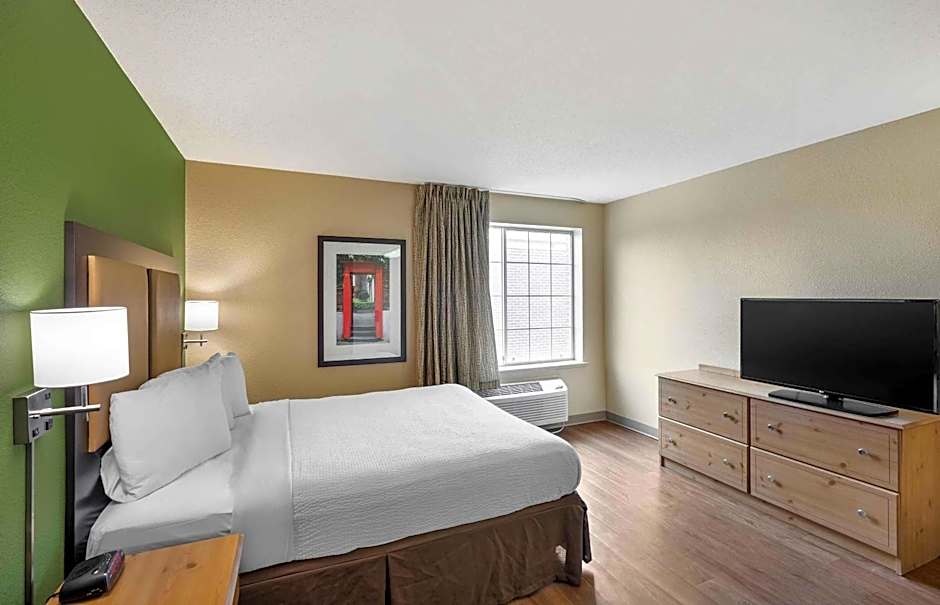 Extended Stay America Suites - Milwaukee - Brookfield
