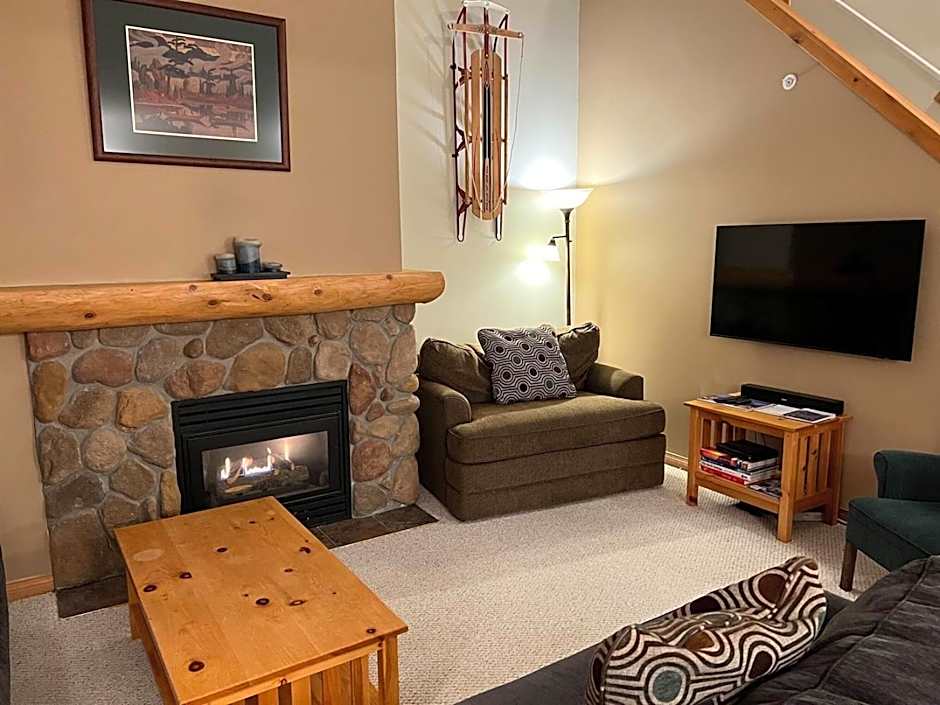 Stone Creek Chalets with Hot Tubs by Fernie Central Reservations
