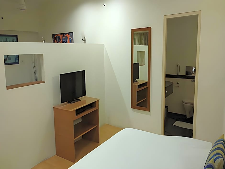 Lemon Tree Hotel Indore