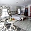 Misty Waves Boutique Hotel