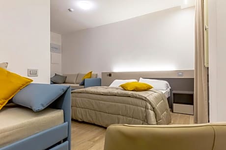 Deluxe Quadruple Room