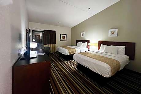 Queen Studio with Two Queen Beds - Non-Smoking