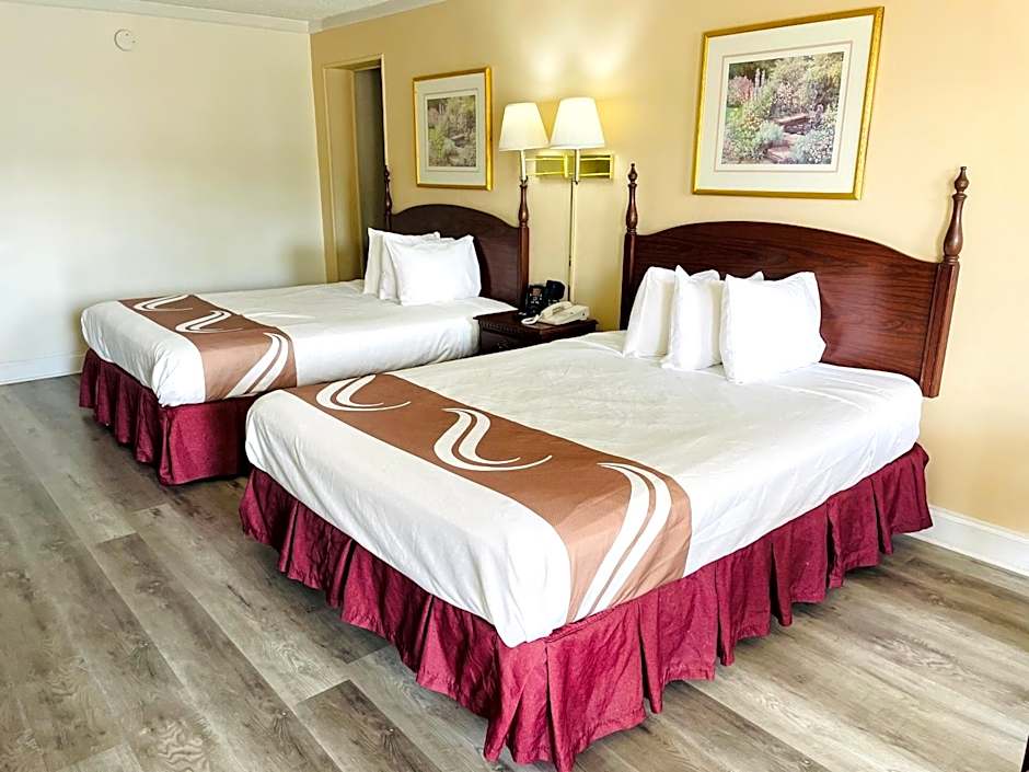 Relax Inn Perry National Fairgrounds Area I-75