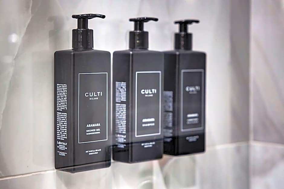 Piazza Farnese Luxury Suites