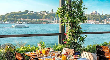 Novotel Istanbul Bosphorus