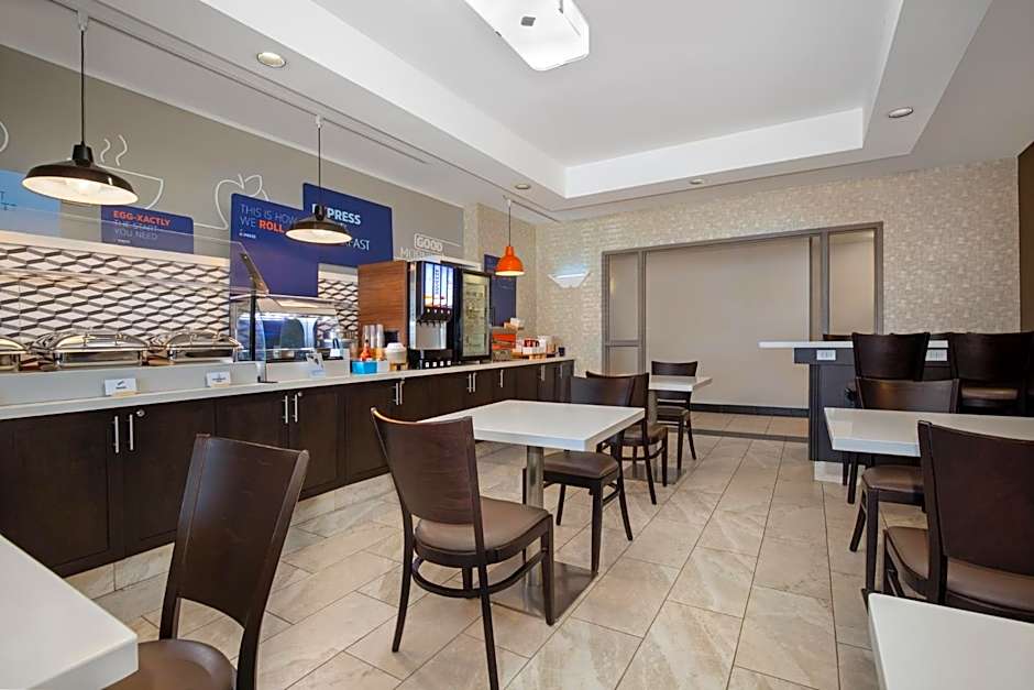Holiday Inn Express Hotel & Suites Barrie By IHG