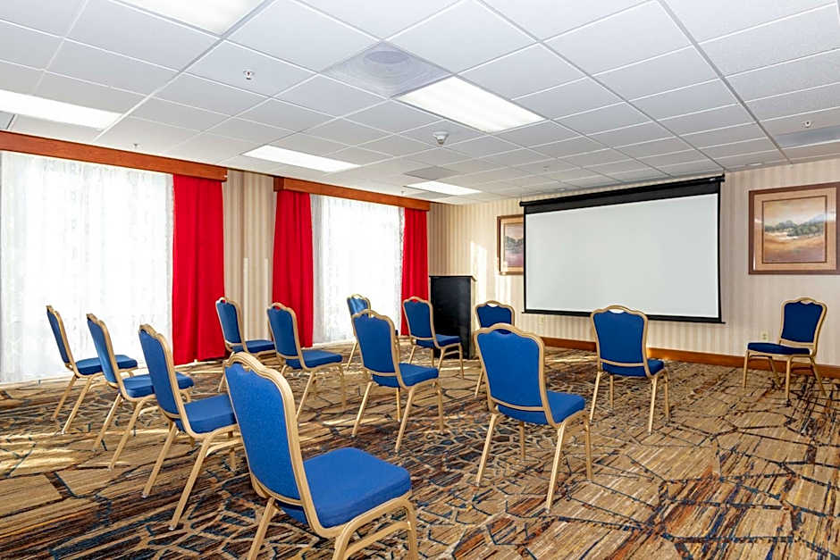 Hampton Inn By Hilton & Suites Pittsburg