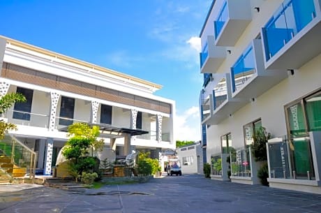 Eloisa Royal Suites