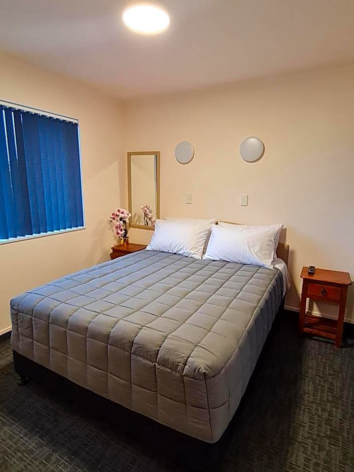 Avenue Heights Motel