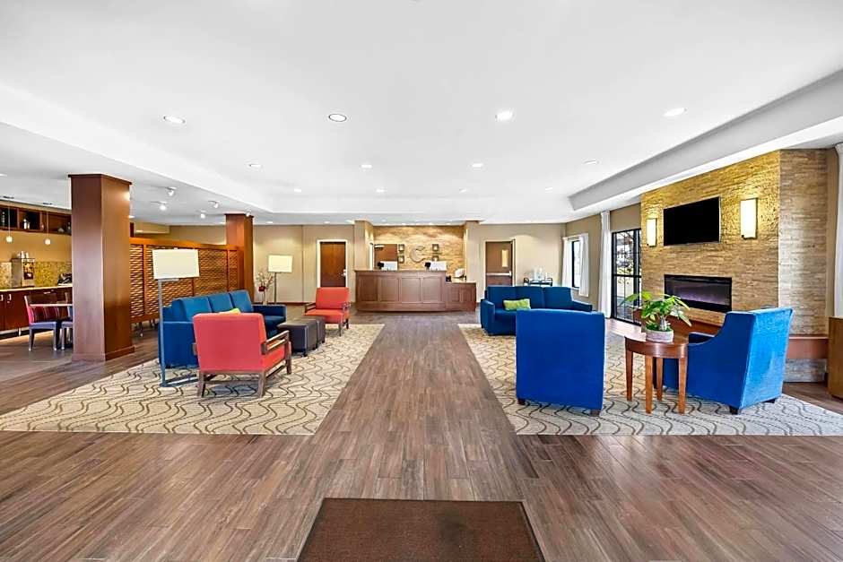 Comfort Inn & Suites West - Medical Center