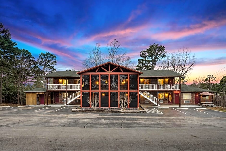 The Lookout Lodge