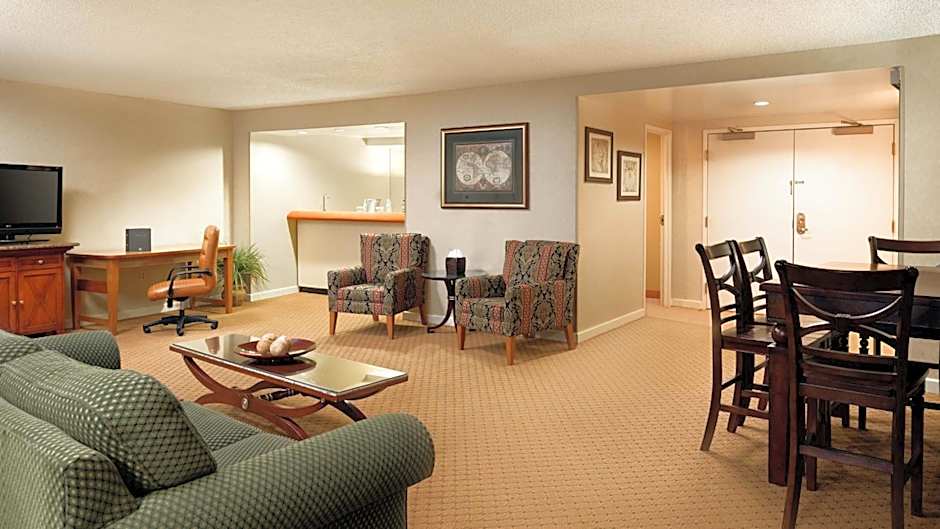 DoubleTree by Hilton Washington Dulles Airport