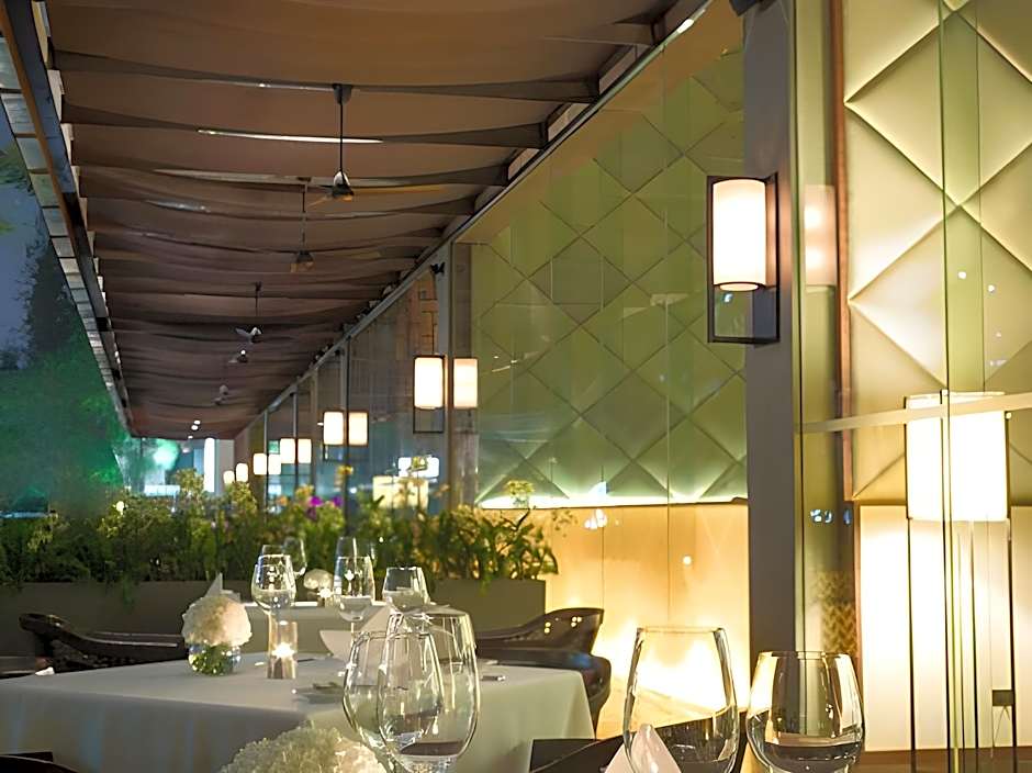 Hansar Bangkok Hotel