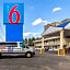 Motel 6 Elizabeth NJ Newark Liberty Intl Airport