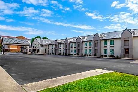 Comfort Inn Petersburg Fort Lee Area