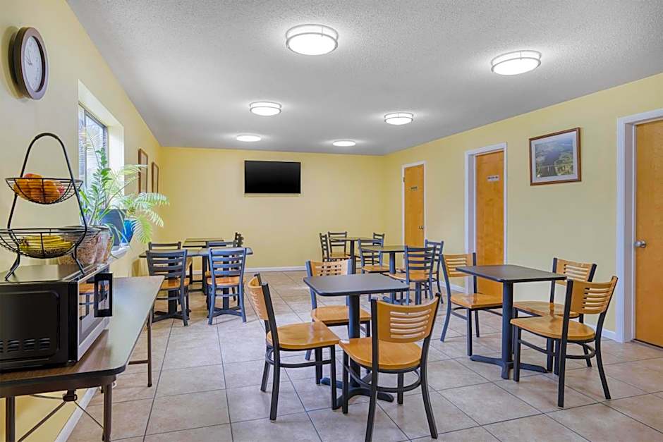 SureStay by Best Western Massena