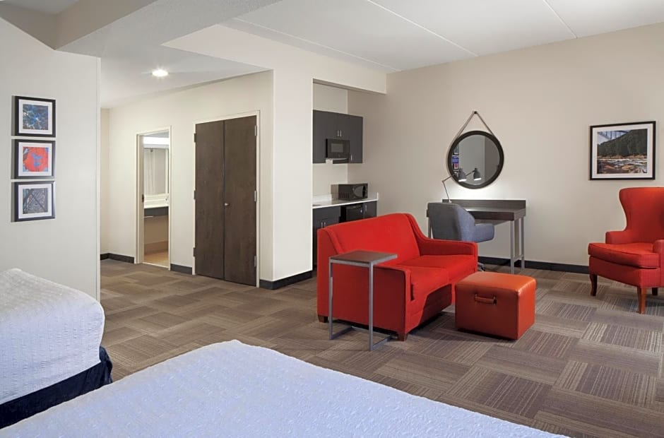 Hampton Inn Charleston-Southridge
