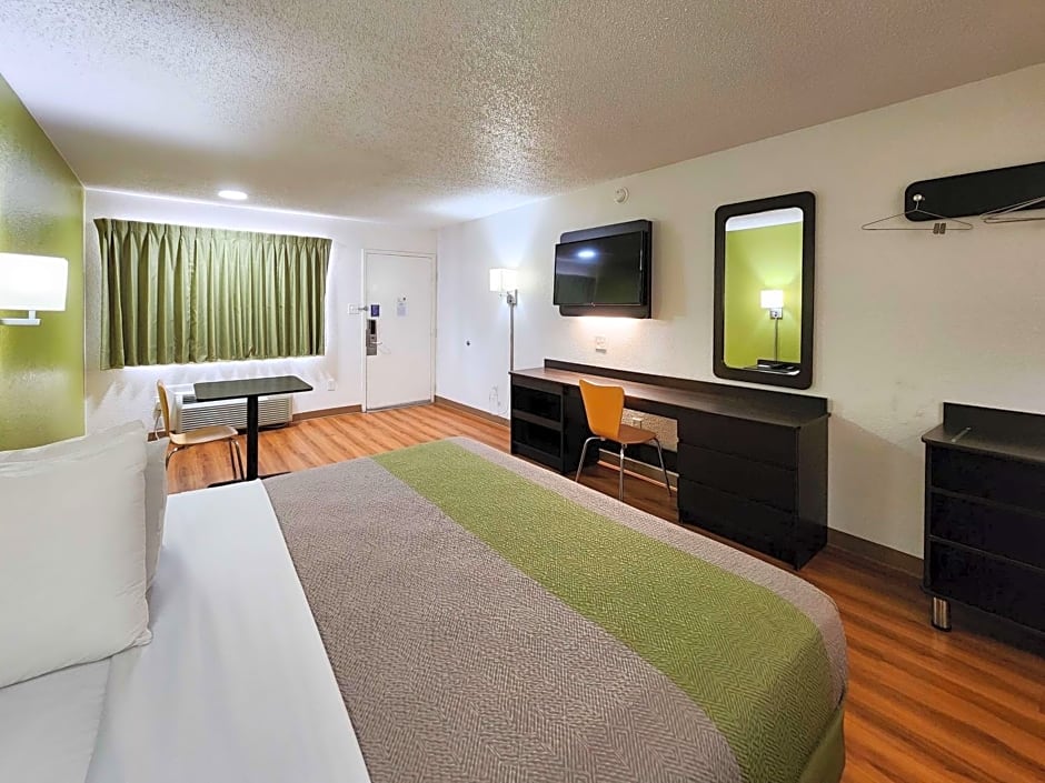 Motel 6-Baytown, TX - Baytown East