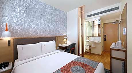Standard Queen Room - Top Floor with Complimentary Early Check-in from 1:00 pm and Late Check-out by 2:00 pm (subject to availability), 10% discount on laundry services,Enjoy Non Alcoholic Welcome Drink : Choice of one aerated beverage/ tea/ coffee