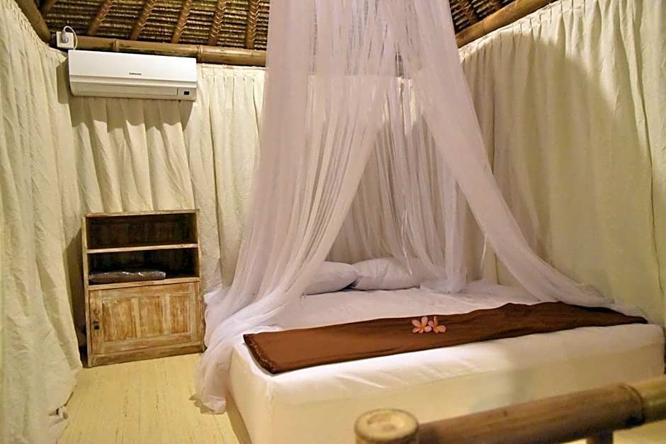 Salty Shakas Bamboo Stay Canggu