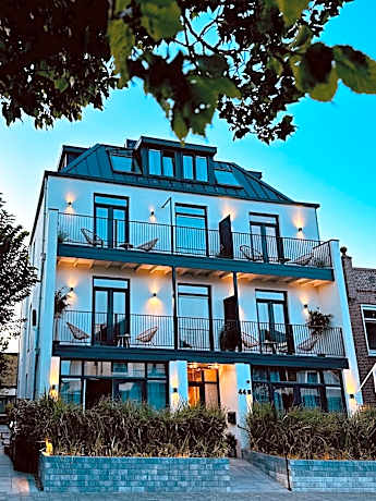 Boutique Hotel At Sea