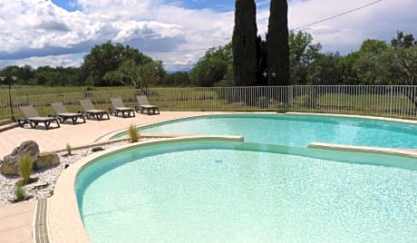 Logis Villa Adhemar