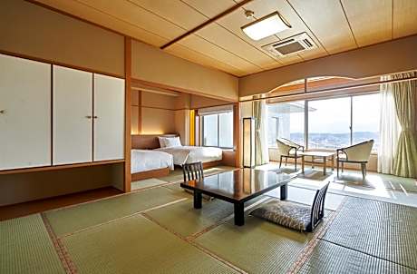 Deluxe Japanese-Style Room with 2 Single Beds