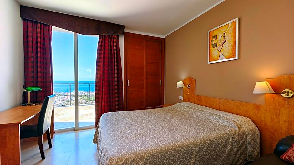 Luxury villa with fantastic ocean views and private pool