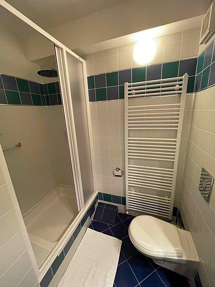 Hotel Laguna & restaurant