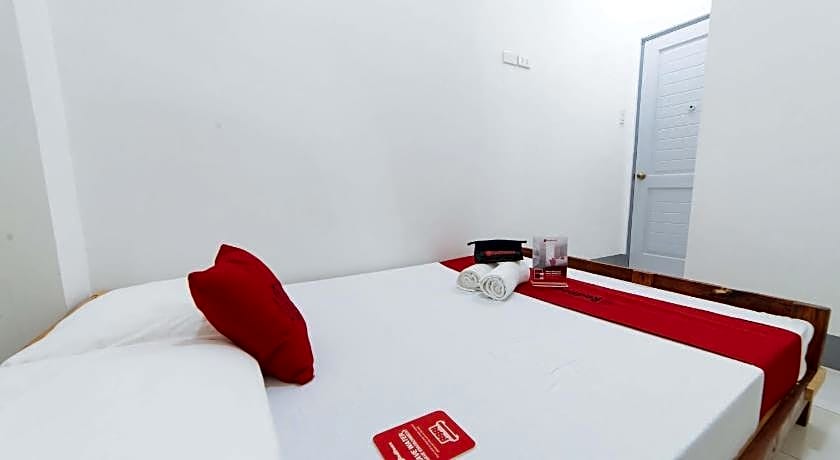 RedDoorz @ Plaza Jaro Iloilo