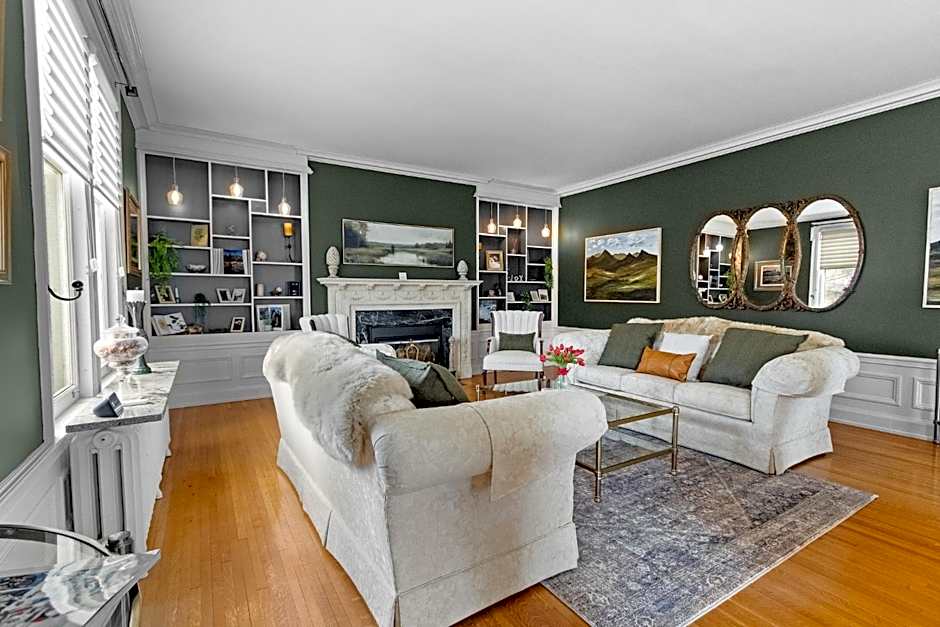 Salyards Mansion - Boutique Collection by Heirloom – Duluth, MN