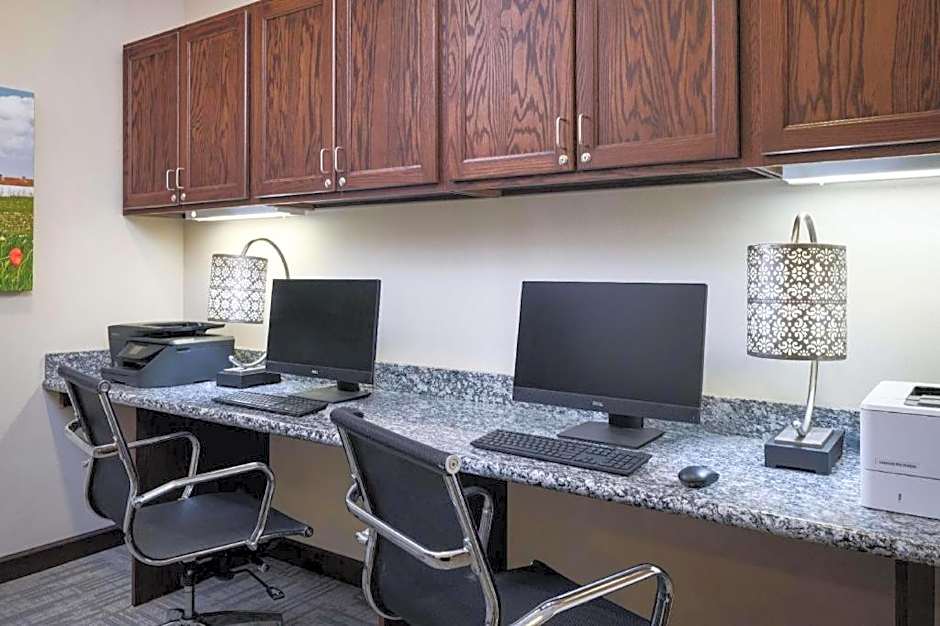 Green Mill Village Hotel & Suites, BW Signature Collection