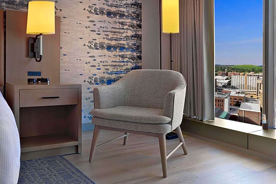DoubleTree By Hilton Cedar Rapids Convention Complex