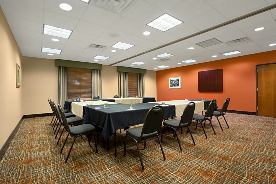 Country Inn & Suites by Radisson, Wolfchase-Memphis, TN