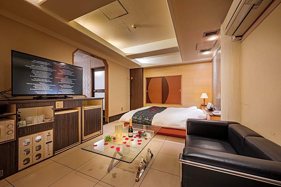 HOTEL MOBILIA (Adult Only)