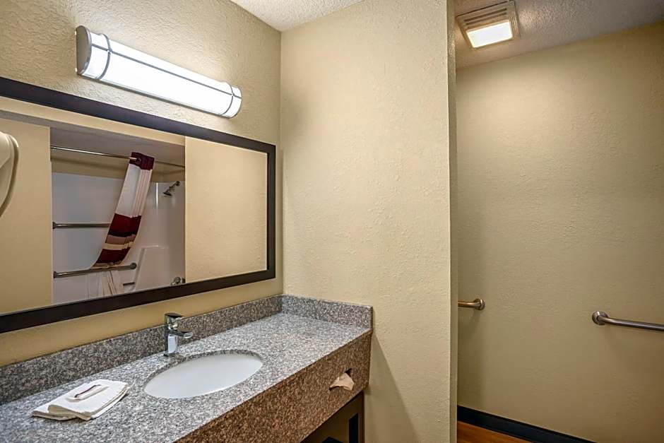 Red Roof Inn Des Moines