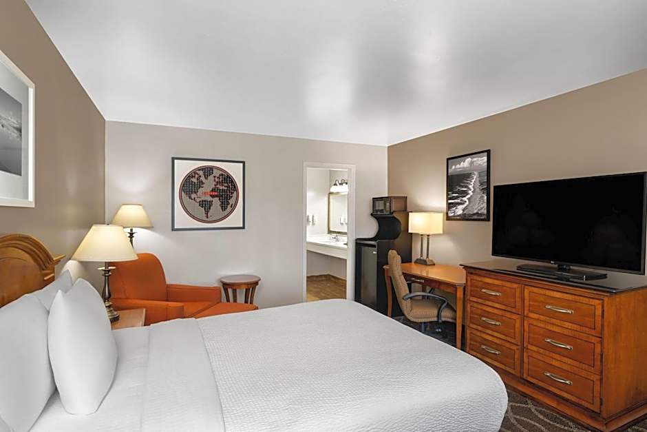 Ramada Bayside Inn & Suites Eureka