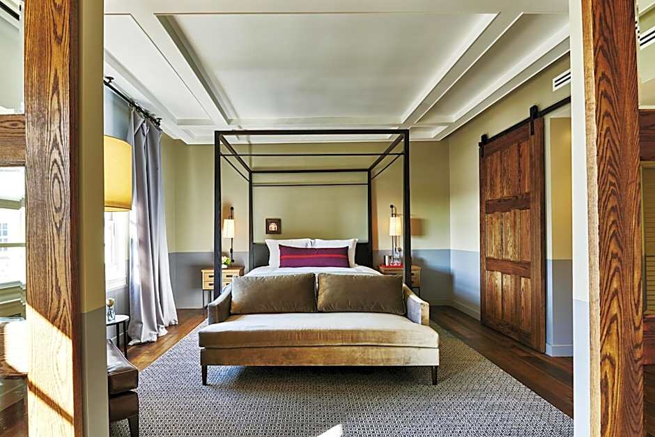 The Hollywood Roosevelt