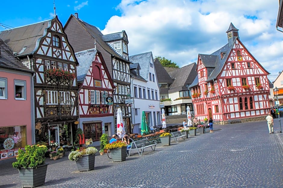 AKZENT Hotel Restaurant Roter Ochse Rhens bei Koblenz