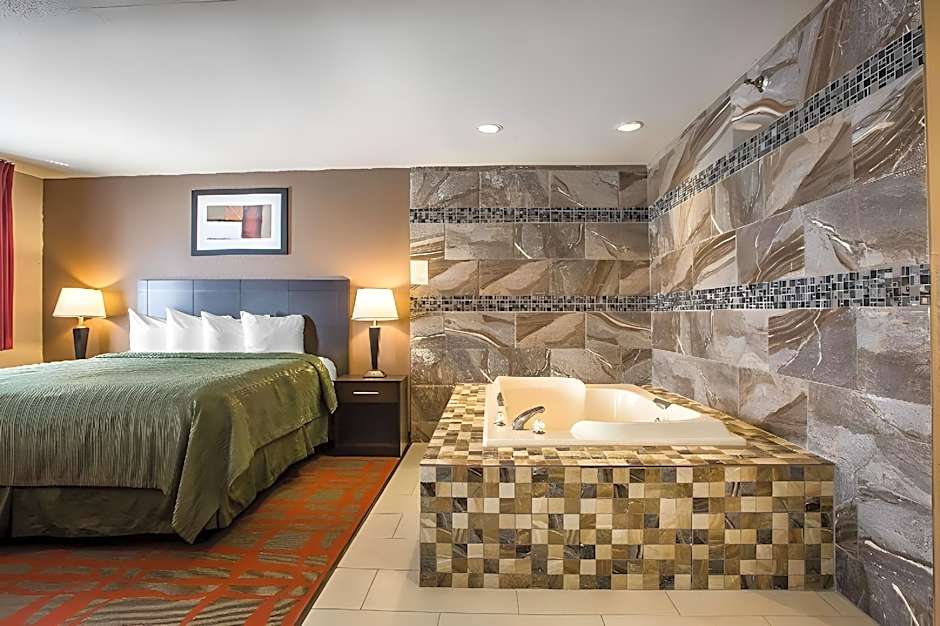 Photo 1 of 7 of 1 King Bed Suite