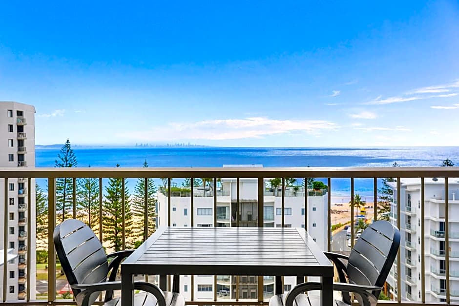 Rainbow Commodore Coolangatta