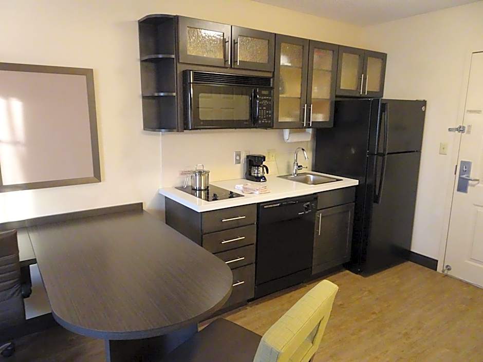 Candlewood Suites Richmond West End Short Pump By IHG