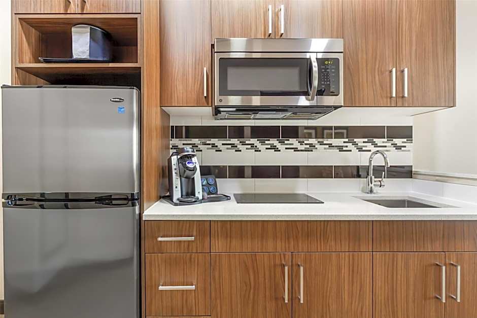 Best Western Plus Hinton Inn & Suites