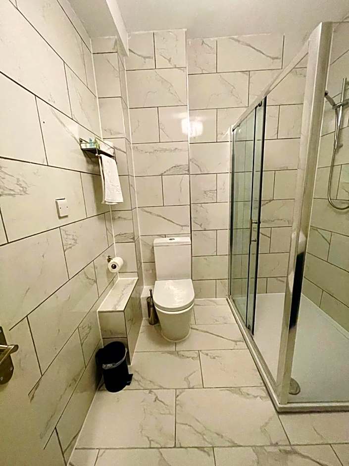 Eurobar Cafe and Hotel